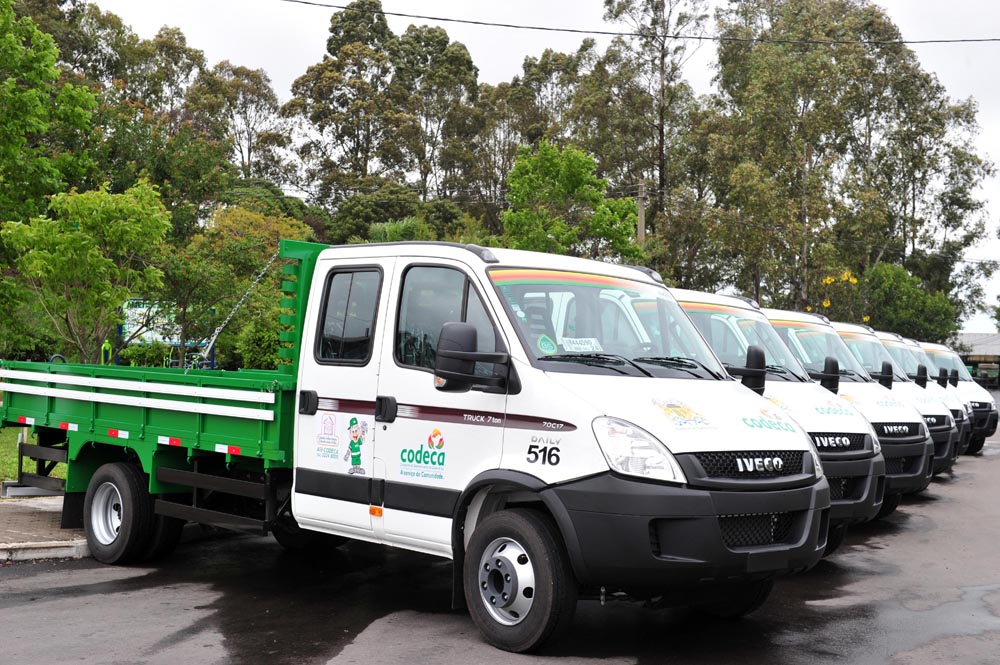  DEPARTAMENTO DE CONSTRUÇÃO CIVIL  DA CODECA RECEBE OITO CAMINHÕES NOVOS