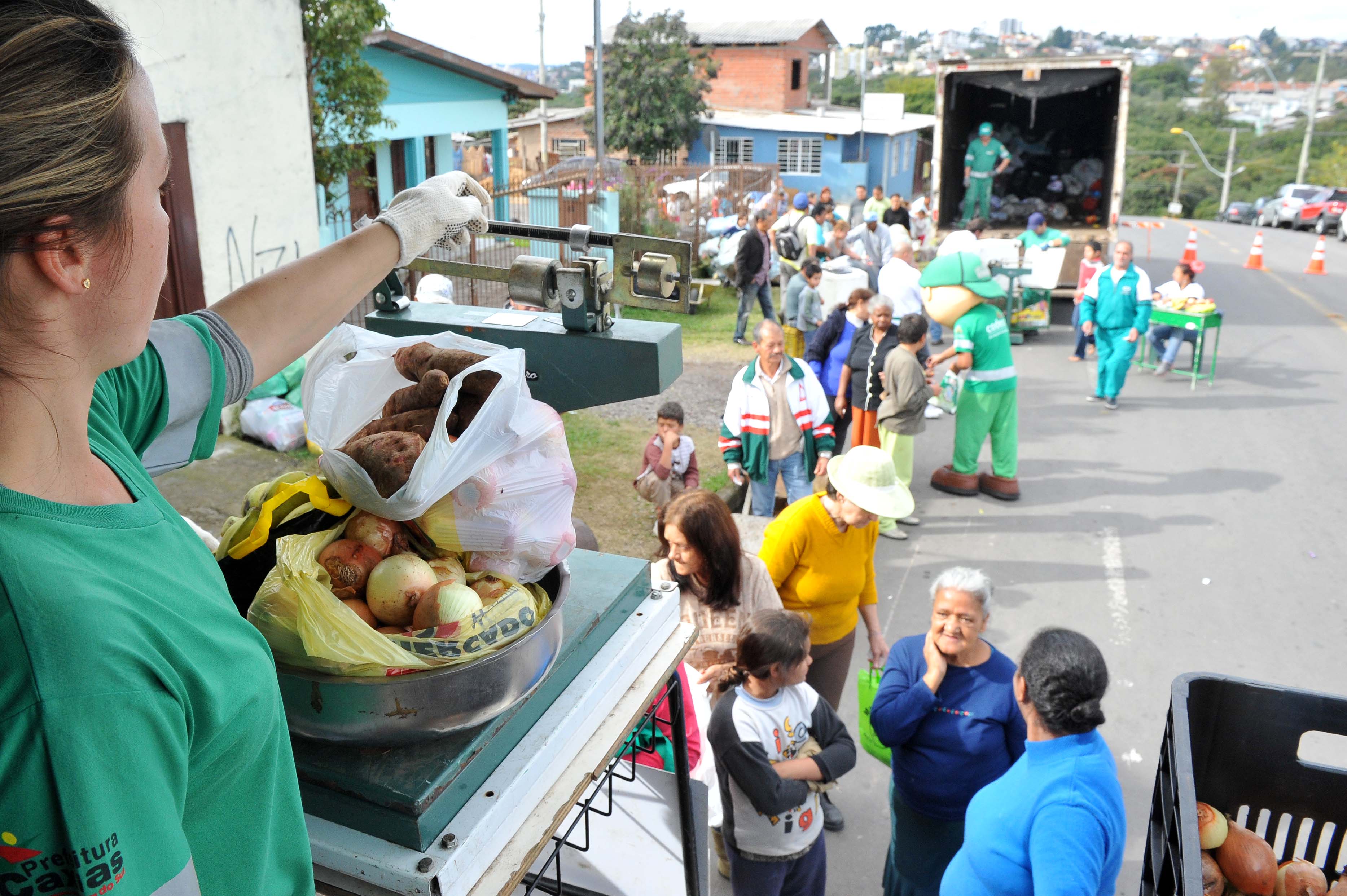  TROCA SOLIDÁRIA COMEMORA ANIVERSÁRIO