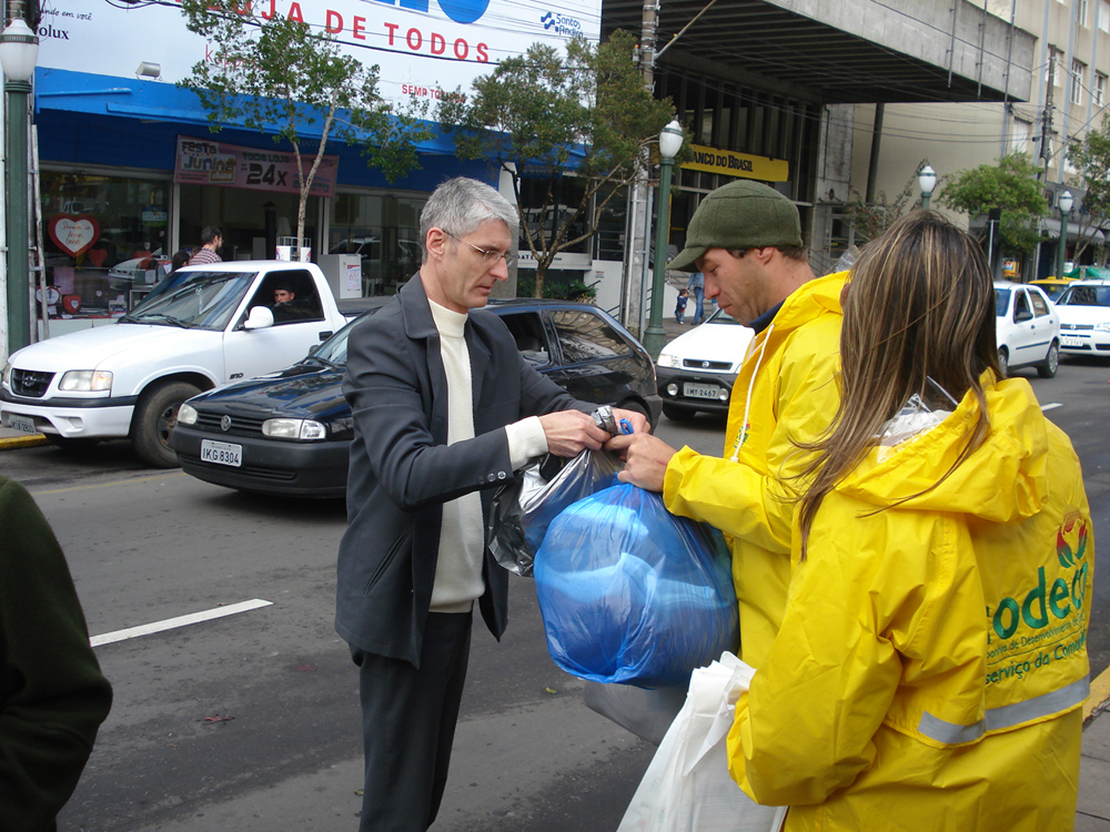  CODECA REALIZA PIT STOP NA PRAÇA DANTE