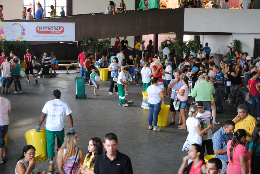  A LIMPEZA QUE DÁ BRILHO À FESTA