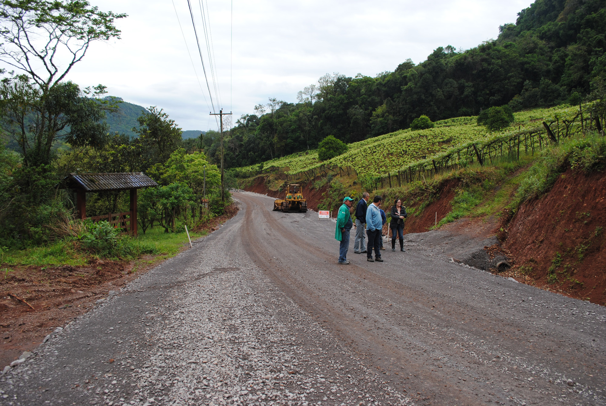  ESTRADAS E RUAS EM EXECUÇÃO