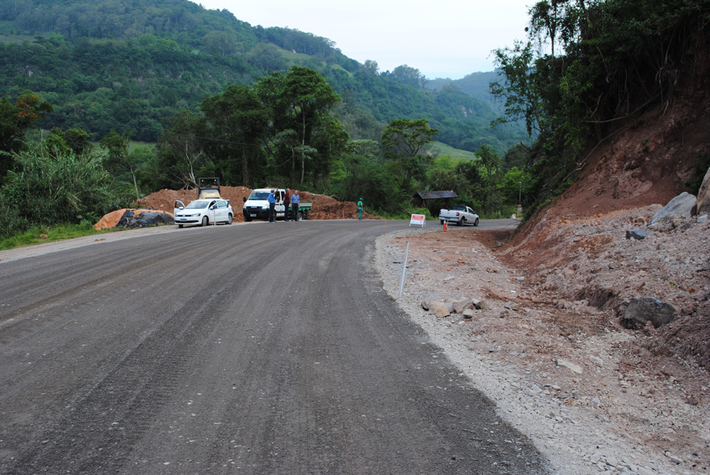  CODECA VISTORIA ESTRADAS E RUAS EM EXECUÇÃO  EM DIFERENTES PONTOS DA CIDADE