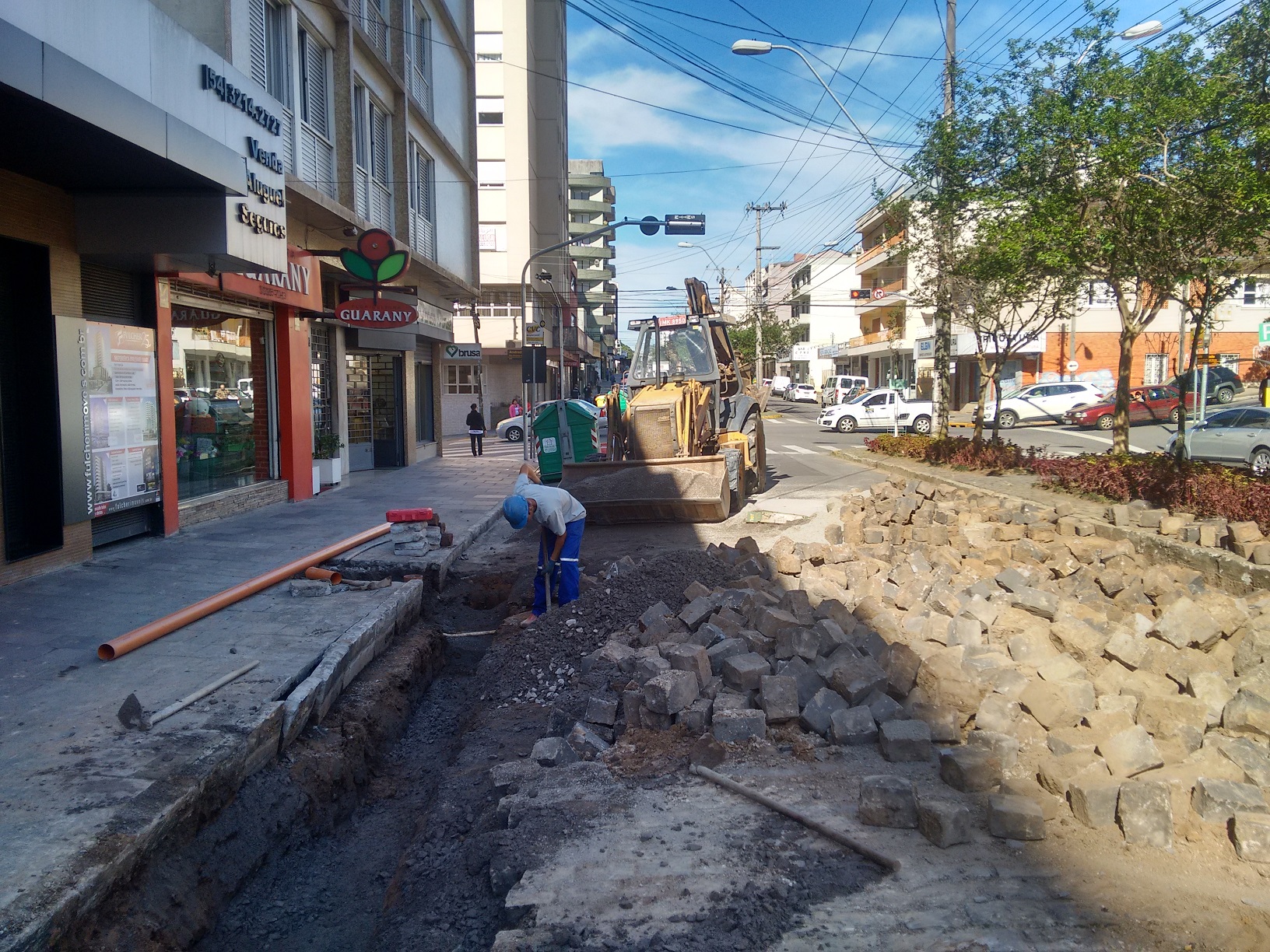  Prefeitura dá início às obras de revitalização na Avenida Júlio de Castilhos