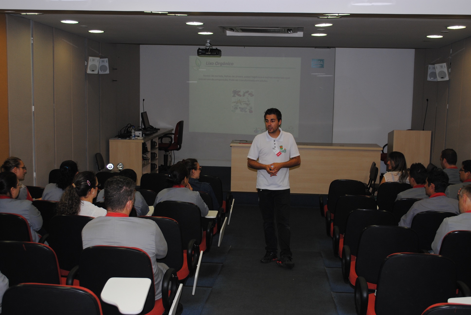  Educação Ambiental da CODECA promove palestras em empresas caxienses