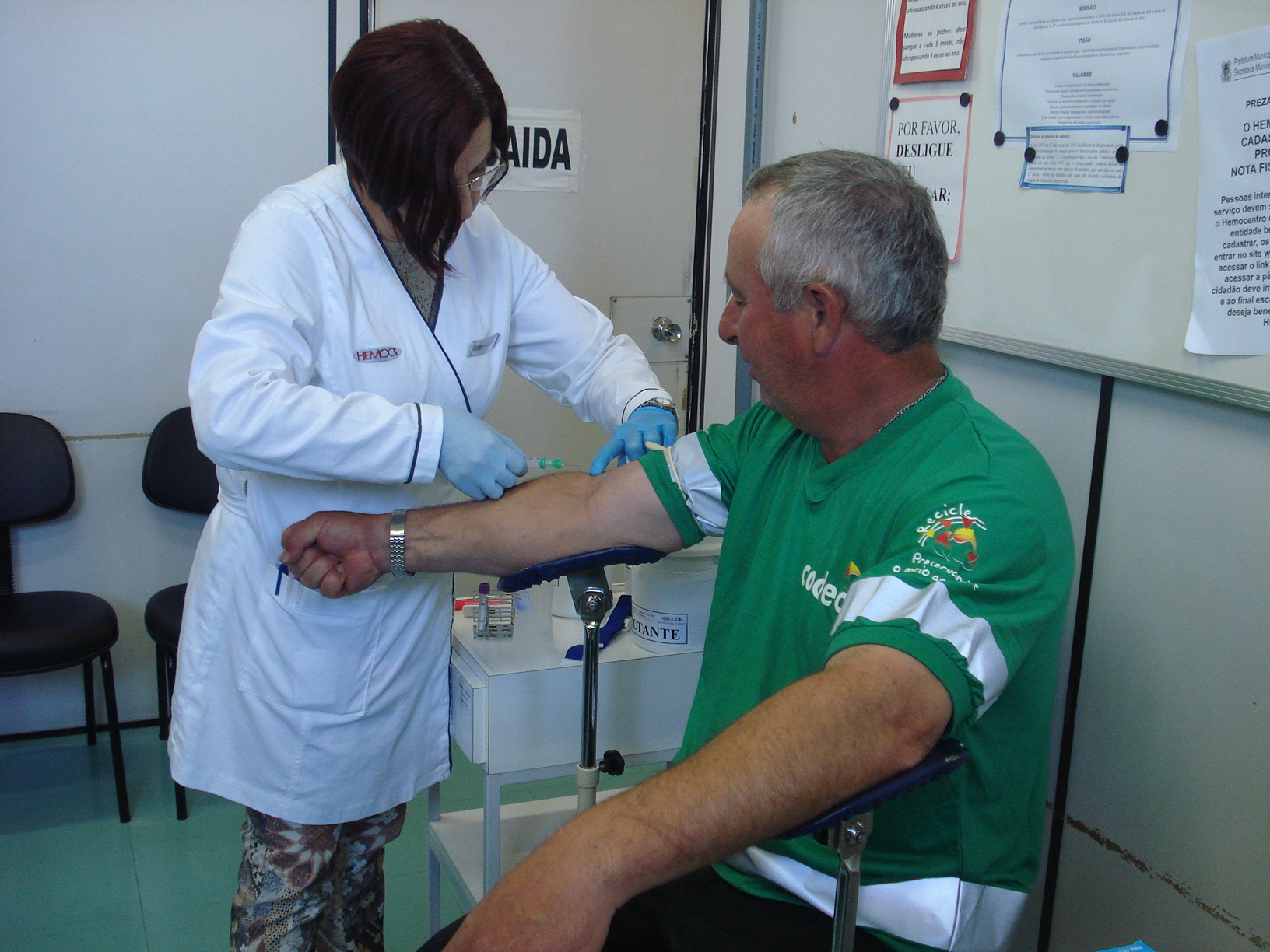  Dia do Doador: colaboradores da CODECA doam sangue no HEMOCS