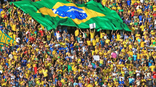 Merendeira da Codeca recebe prêmio em Brasília