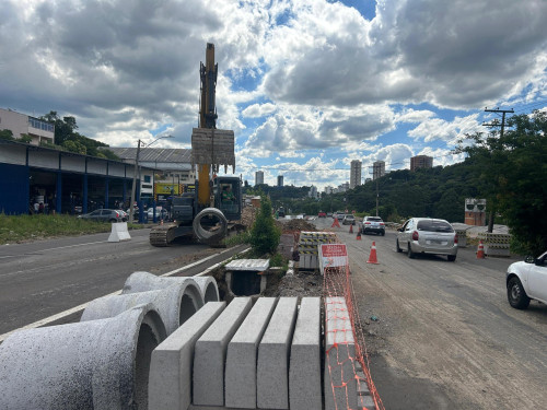 Codeca inicia a pavimentação das pistas interditadas na BR-116