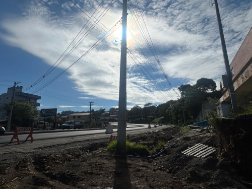 Obra no acesso ao bairro Planalto deve ser finalizada em maio