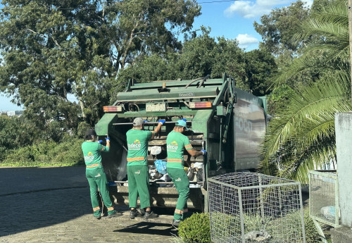 Merendeira da Codeca recebe prêmio em Brasília